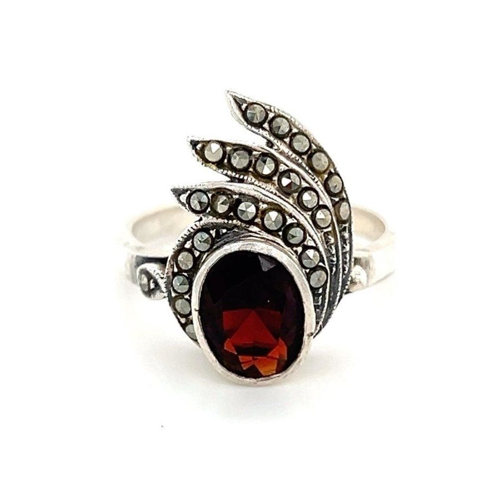 Featherlike Style Sterling Silver‎ 925 Garnet/Marcasite Ring